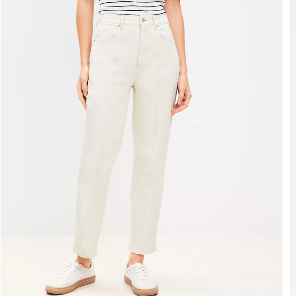 (3 FOR 25)Ann Taylor LOFT jeans Pintucked Highrise “the straight,” Cream, size 8
